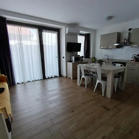 Apartment Marco Colico