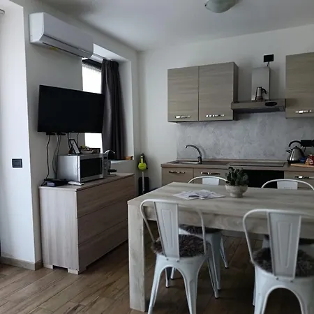 Marco Apartament Colico