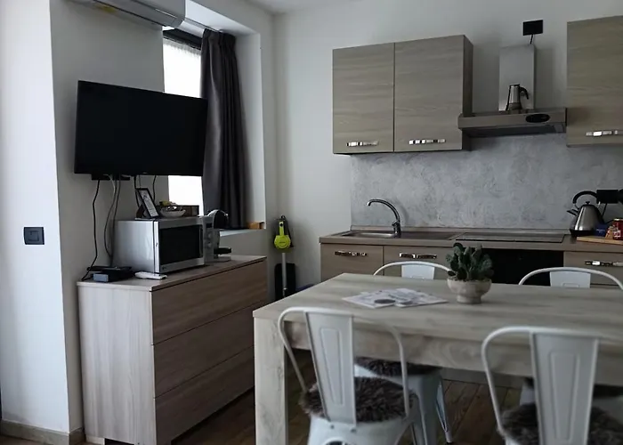 Marco アパート コーリコ